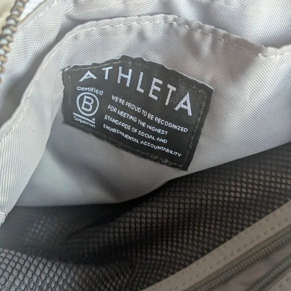 Athleta Light Lavender Gray Crossbody Bag - Picture 3 of 5